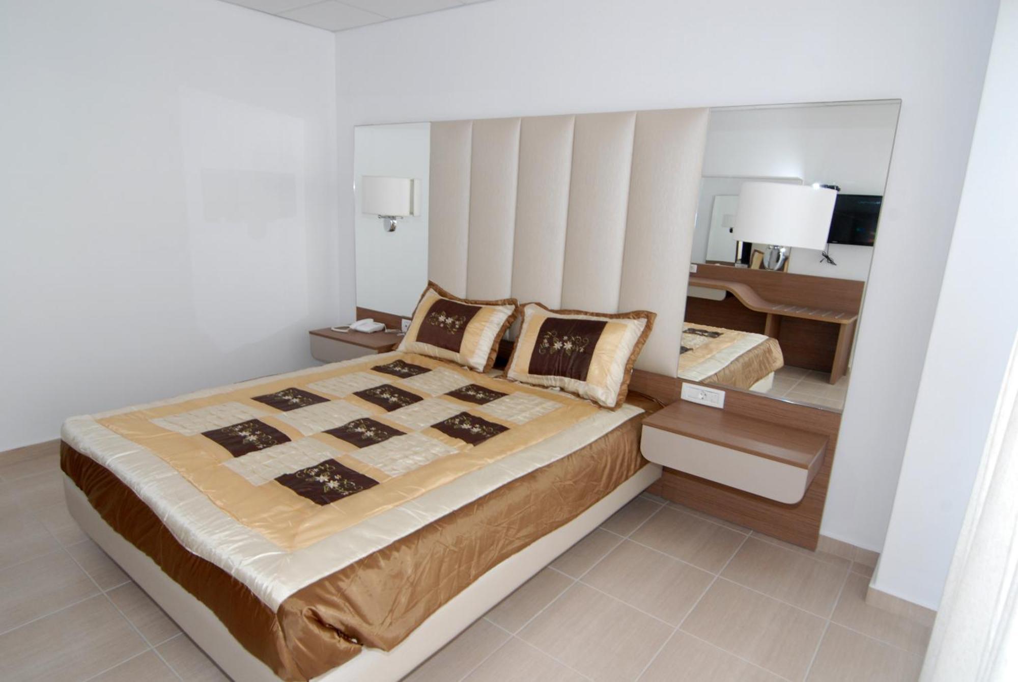 Royal Bay Suites 케팔로스 객실 사진